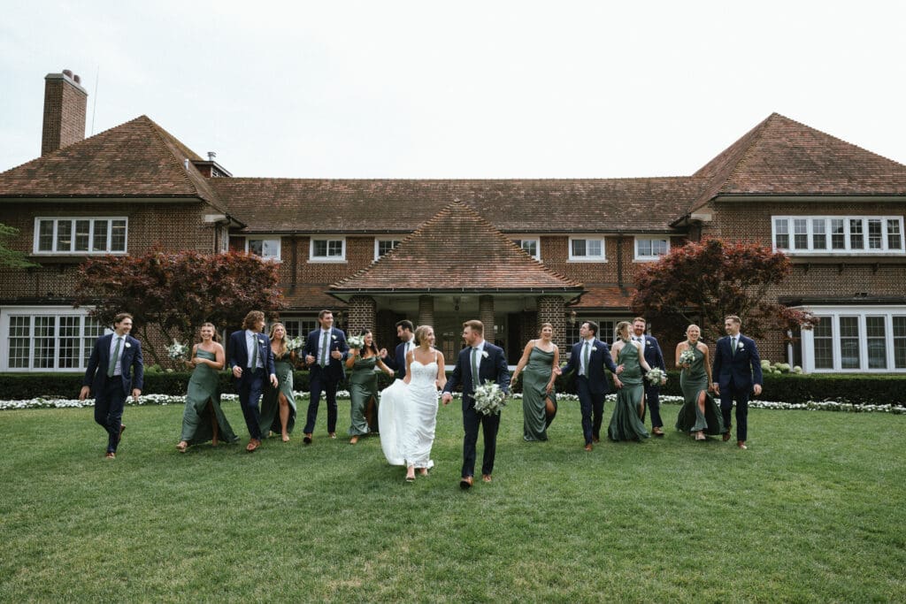 Example of a wedding party photo to show what to look for in a wedding photographer's gallery