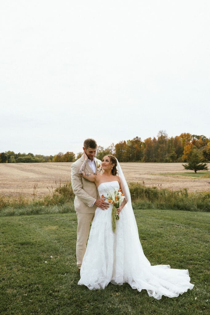 How to have a more relaxed wedding timeline: Photo of couples portraits after first look
