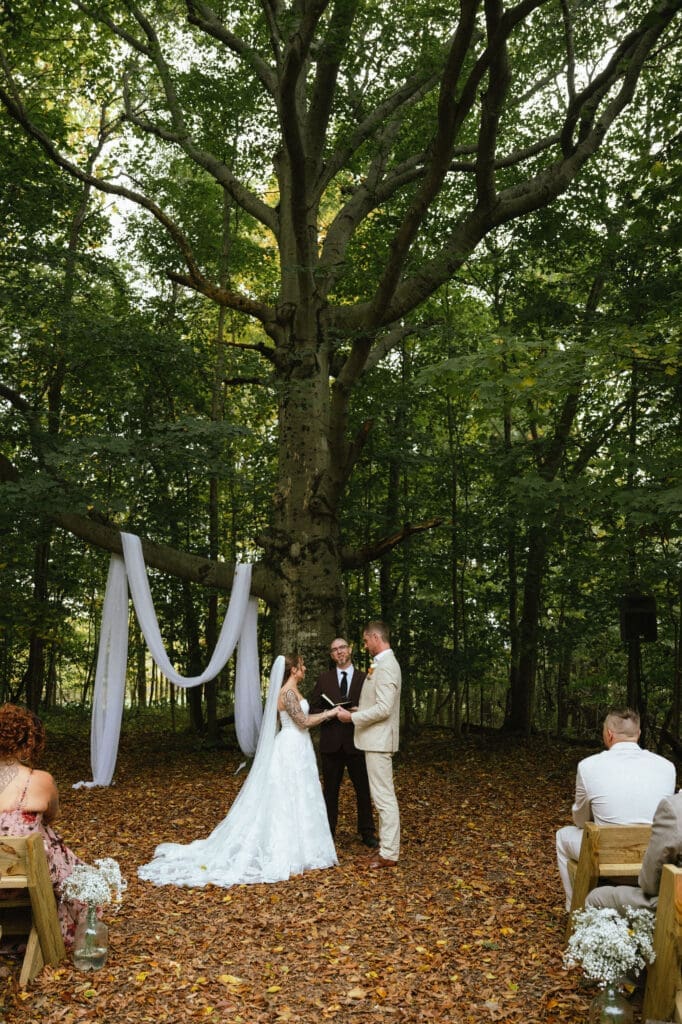How to have a more relaxed wedding timeline: Photo of wedding ceremony